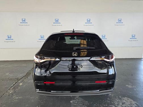 Crystal Black Pearl 2026 Honda HR-V EX-L