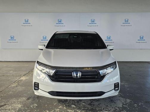 Platinum White Pearl 2023 Honda Odyssey EX-L