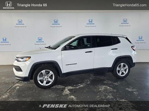Bright White Clearcoat 2024 Jeep Compass Sport