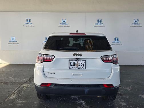 Bright White Clearcoat 2024 Jeep Compass Sport