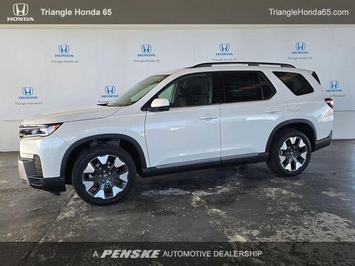 Platinum White Pearl 2026 Honda Pilot Elite