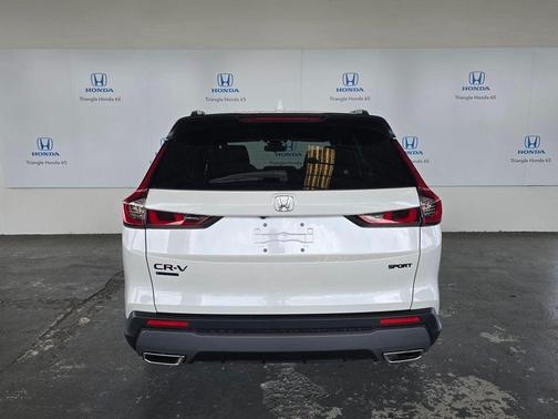 Platinum White Pearl 2026 Honda CR-V Hybrid Sport