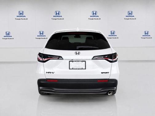 Platinum White Pearl 2026 Honda HR-V Sport
