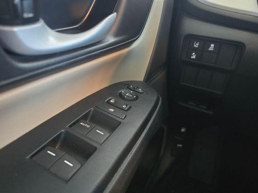 Platinum White Pearl 2022 Honda CR-V LX