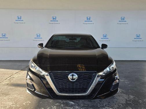 Super Black 2019 Nissan Altima 2.5 S