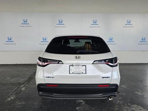 Platinum White Pearl 2026 Honda HR-V Sport