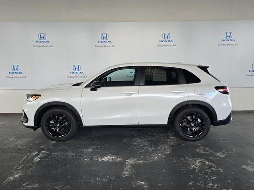 Platinum White Pearl 2026 Honda HR-V Sport