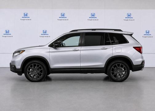 Lunar Silver Metallic 2019 Honda Passport Sport