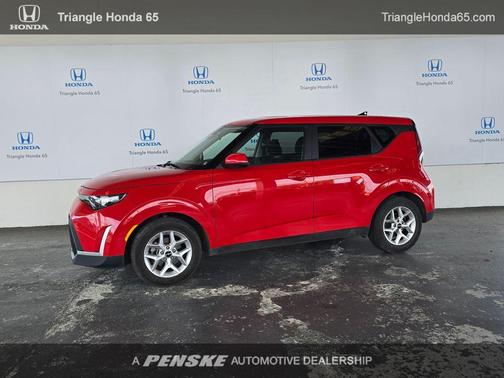 Inferno Red 2025 Kia Soul LX
