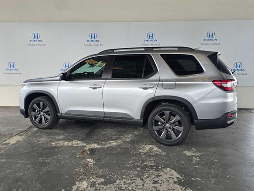 Solar Silver Metallic 2026 Honda Pilot Sport