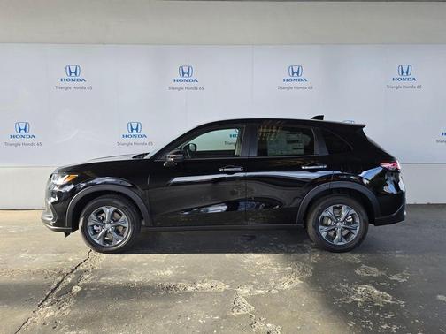 Crystal Black Pearl 2026 Honda HR-V LX