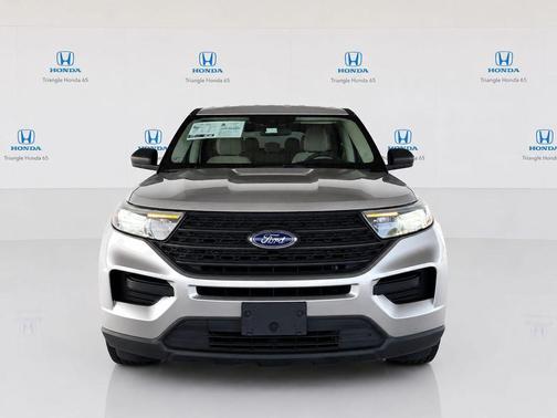 Iconic Silver Metallic 2023 Ford Explorer Base