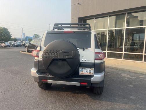2014 Toyota FJ Cruiser Base