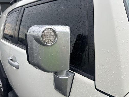 2014 Toyota FJ Cruiser Base