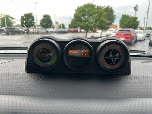 2014 Toyota FJ Cruiser Base