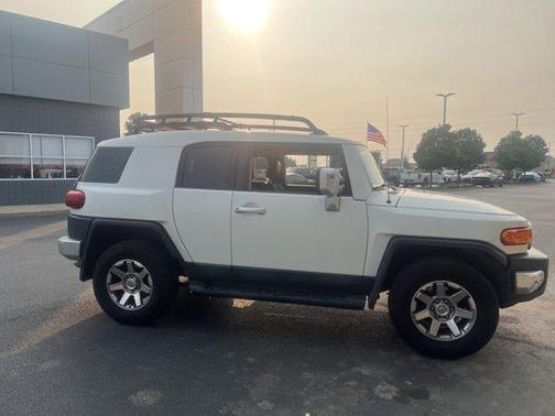 2014 Toyota FJ Cruiser Base