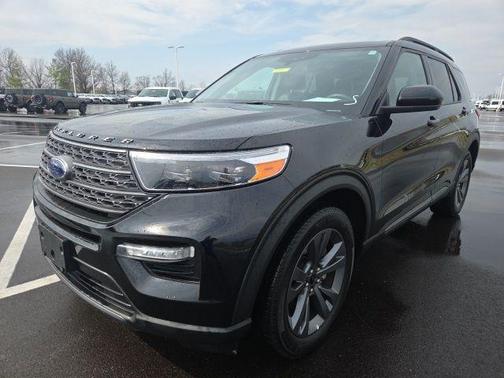 Agate Black Metallic 2023 Ford Explorer XLT