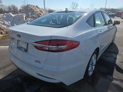 2020 Ford Fusion Hybrid SE