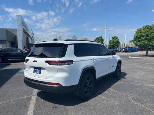 2023 Jeep Grand Cherokee L Laredo