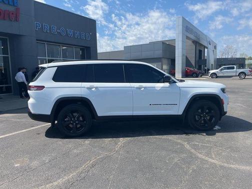 2023 Jeep Grand Cherokee L Laredo