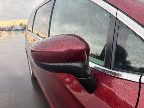 Velvet 2023 Chrysler Voyager LX