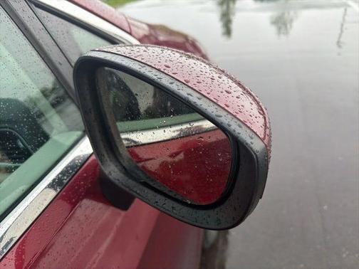 Velvet 2023 Chrysler Voyager LX