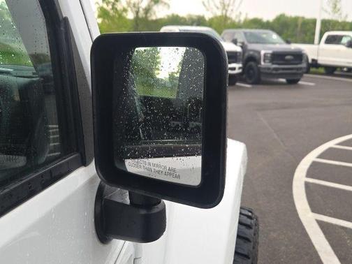 Bright White Clearcoat 2017 Jeep Wrangler Unlimited Rubicon