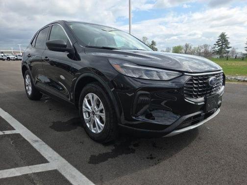 Black Metallic 2023 Ford Escape Active