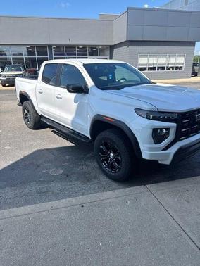 Summit White 2023 GMC Canyon Elevation