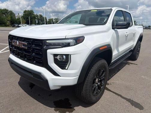 Summit White 2023 GMC Canyon Elevation