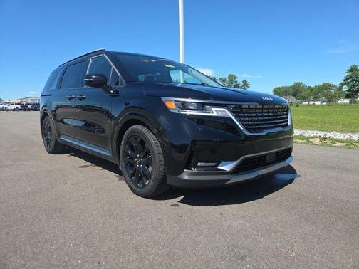 Aurora Black 2024 Kia Carnival SX