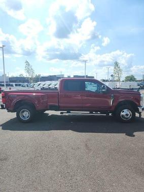 2025 Ford F-350 Lariat Super Duty