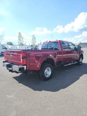 2025 Ford F-350 Lariat Super Duty
