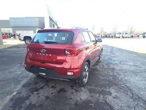 2024 Hyundai VENUE SEL