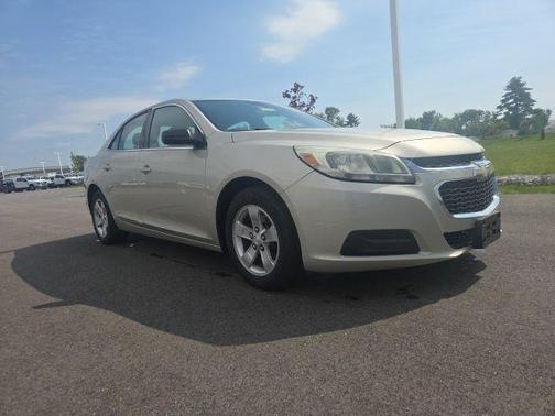 Champagne Silver 2015 Chevrolet Malibu 1FL