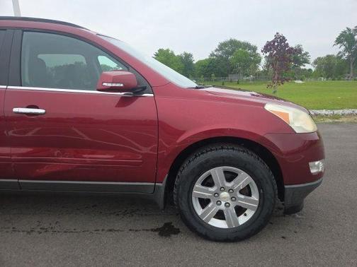 Red Jewel 2011 Chevrolet Traverse 2LT
