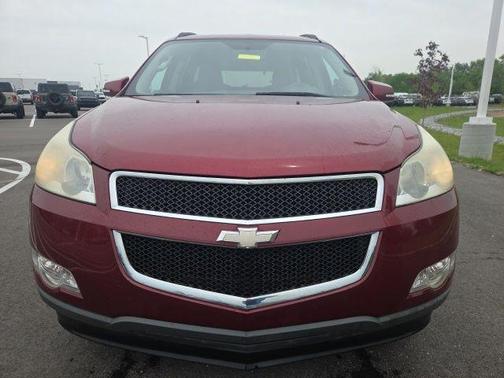 Red Jewel 2011 Chevrolet Traverse 2LT