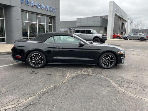 2022 Ford Mustang EcoBoost Premium