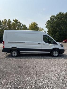 2025 Ford Transit-250 148 WB Medium Roof Cargo