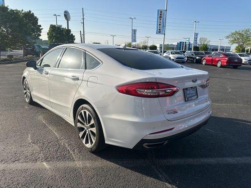 2020 Ford Fusion SE
