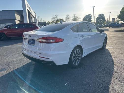 2020 Ford Fusion SE