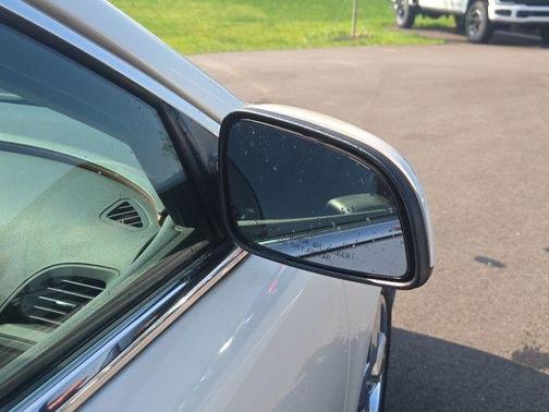 White Diamond Clearcoat 2012 Chevrolet Malibu 2LT