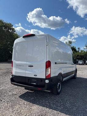 2025 Ford Transit-250 148 WB Medium Roof Cargo