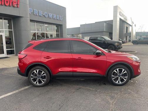 2022 Ford Escape SE