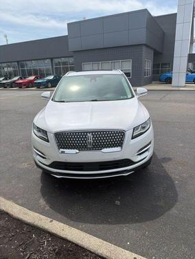 White Platinum Clearcoat Metallic 2019 Lincoln MKC Reserve