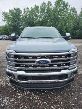 2025 Ford F-350 Lariat Super Duty
