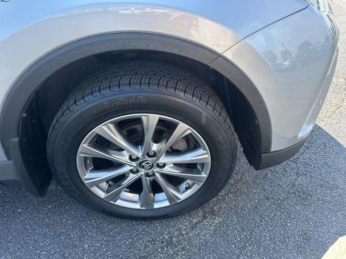 2018 Toyota RAV4 Hybrid Limited