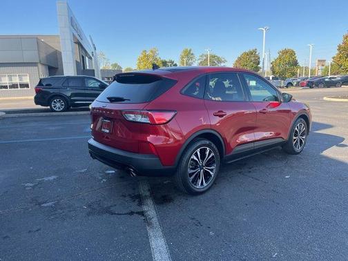 2022 Ford Escape SE