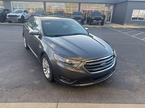 2017 Ford Taurus Limited