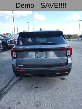 2025 Ford Explorer ST-Line
